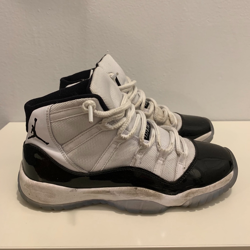 Kids Nike Air Jordan 11 retro - Size 7